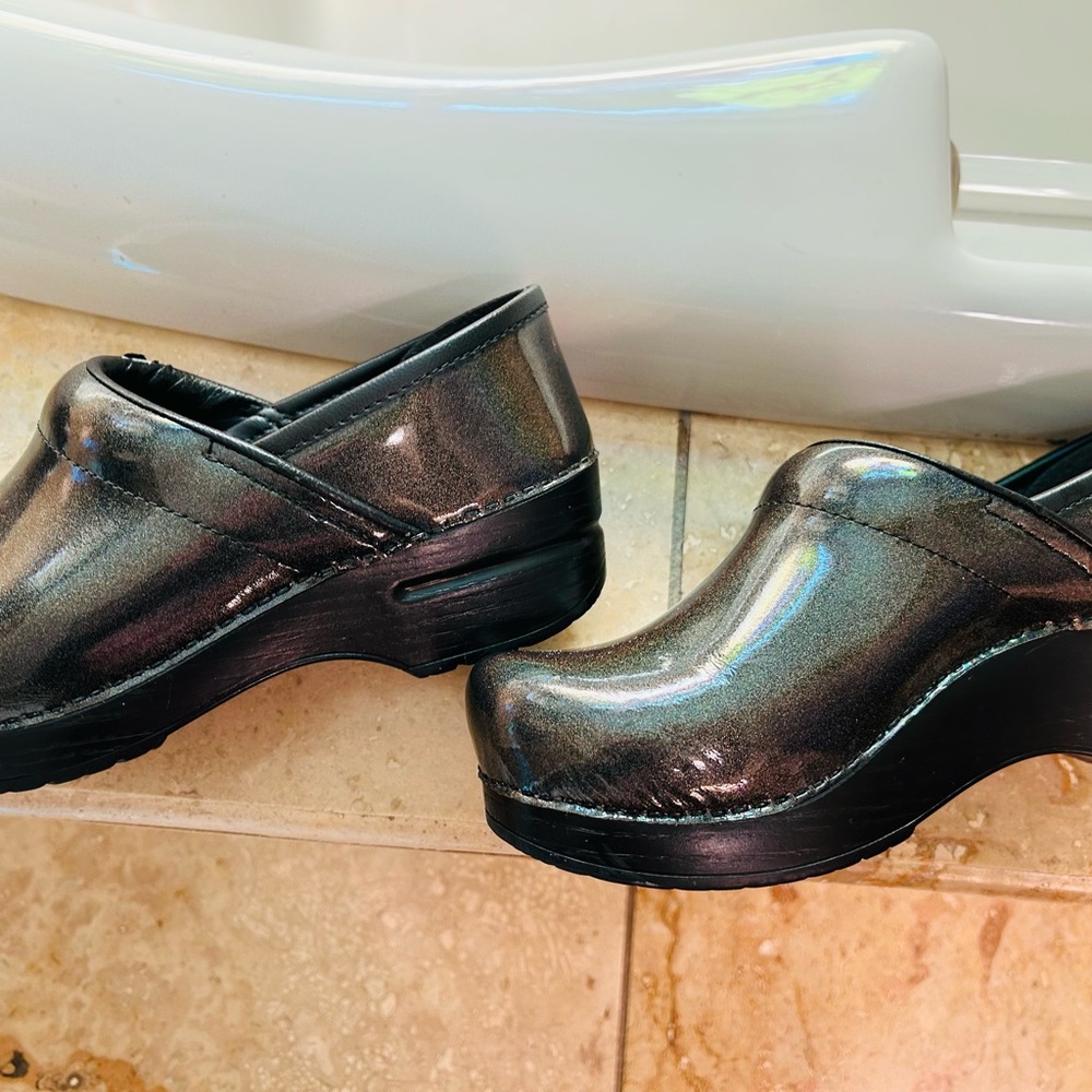 Excellent condition Size 6 / 36 Black Grey Onyx Dansko
